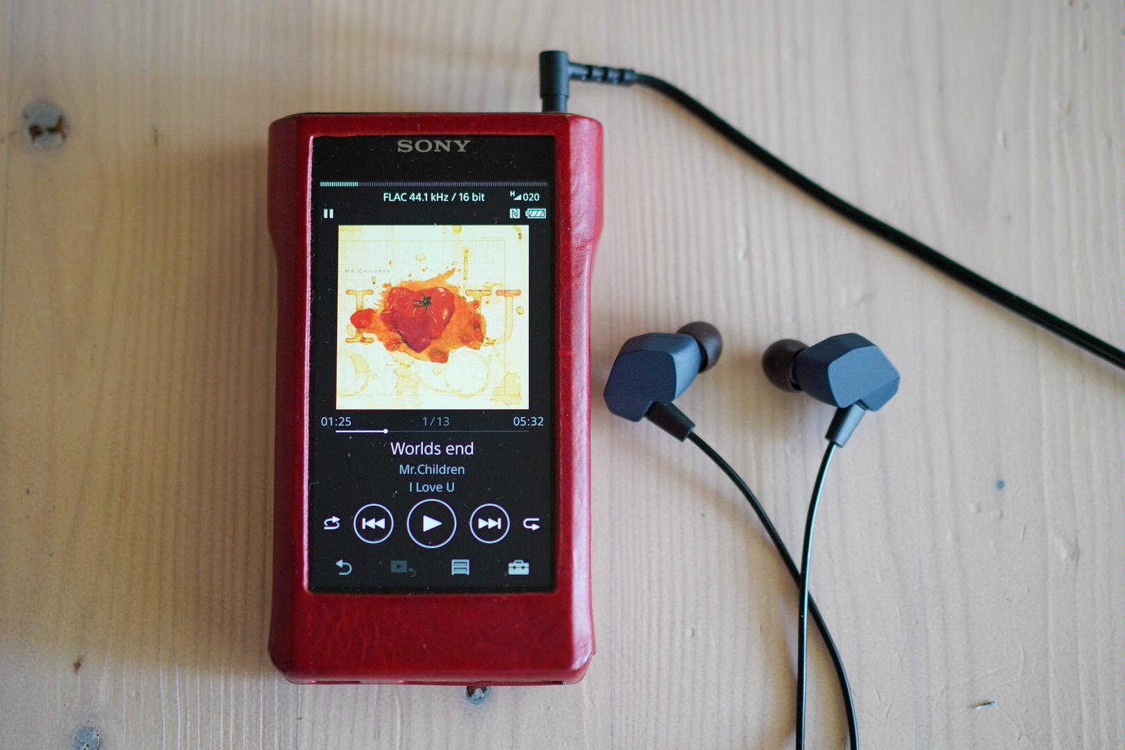 final A4000レビュー スッキリした音とソリッドなキレを楽しめる