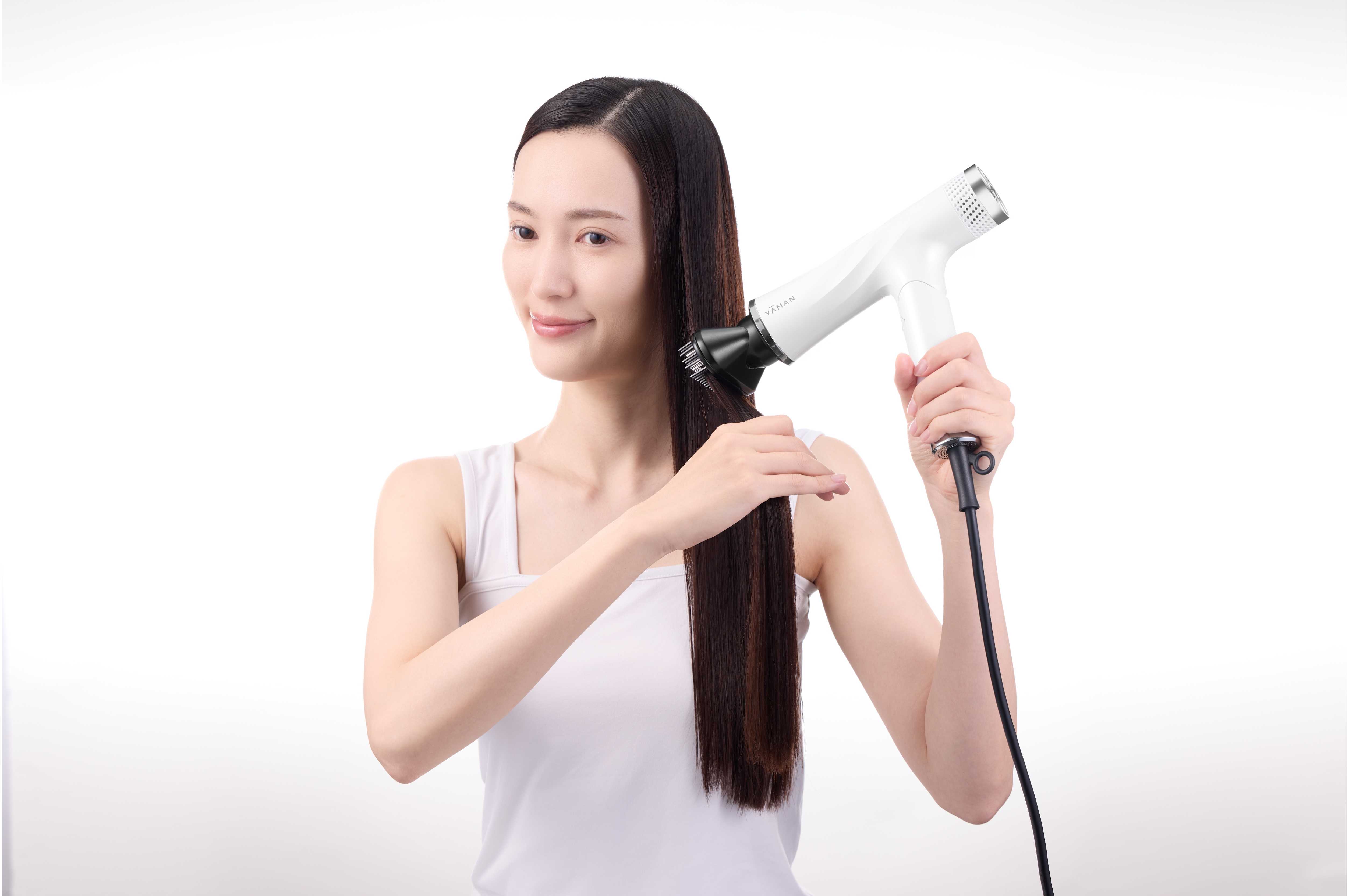 乾かすだけで艶髪を叶える『リフトドライヤー』シリーズから