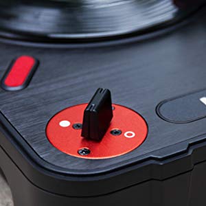 Numark PT01 Scratchでいつでもどこでもスクラッチ。乾電池でも動く