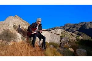 浜田省吾、デビューアルバム『生まれたところを遠く離れて』の50周年を