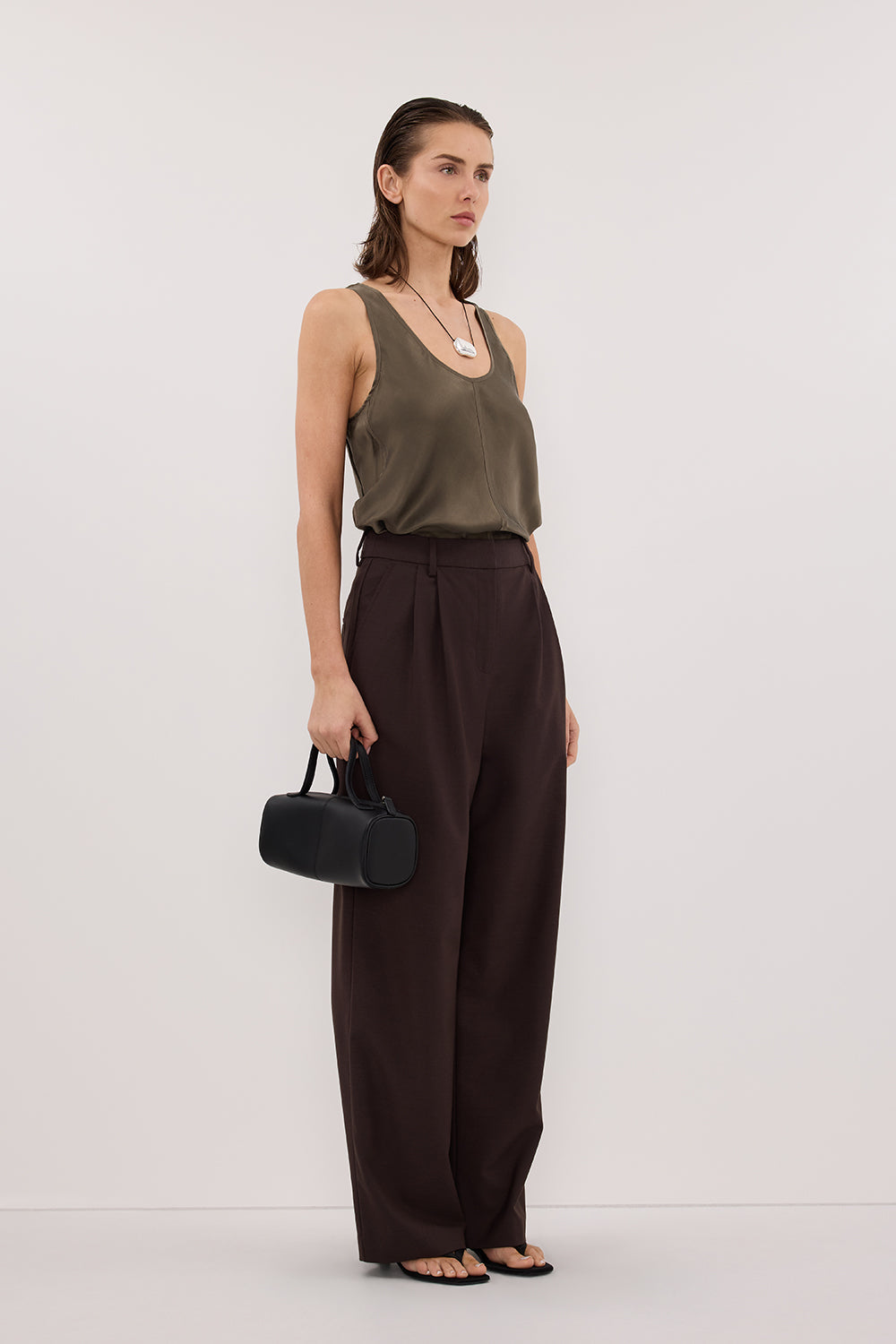 COLETTE OLIVE SILK CAMI TOP – DISSH