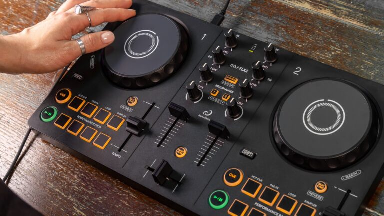 DDJ-FLX2: Doing a Lot with a Little [Review] — DJ LIFE Magazine