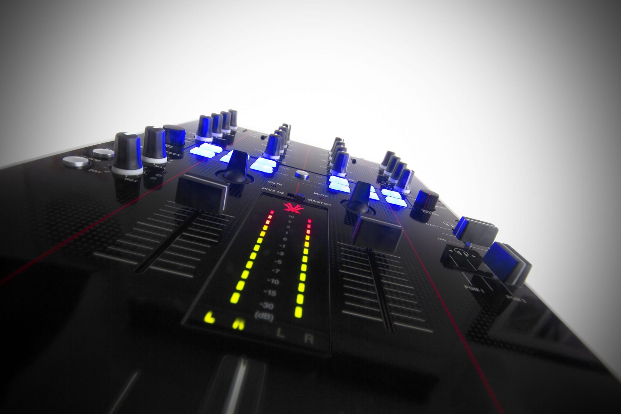 REVIEW: Vestax PMC-05 Pro IV Mixer
