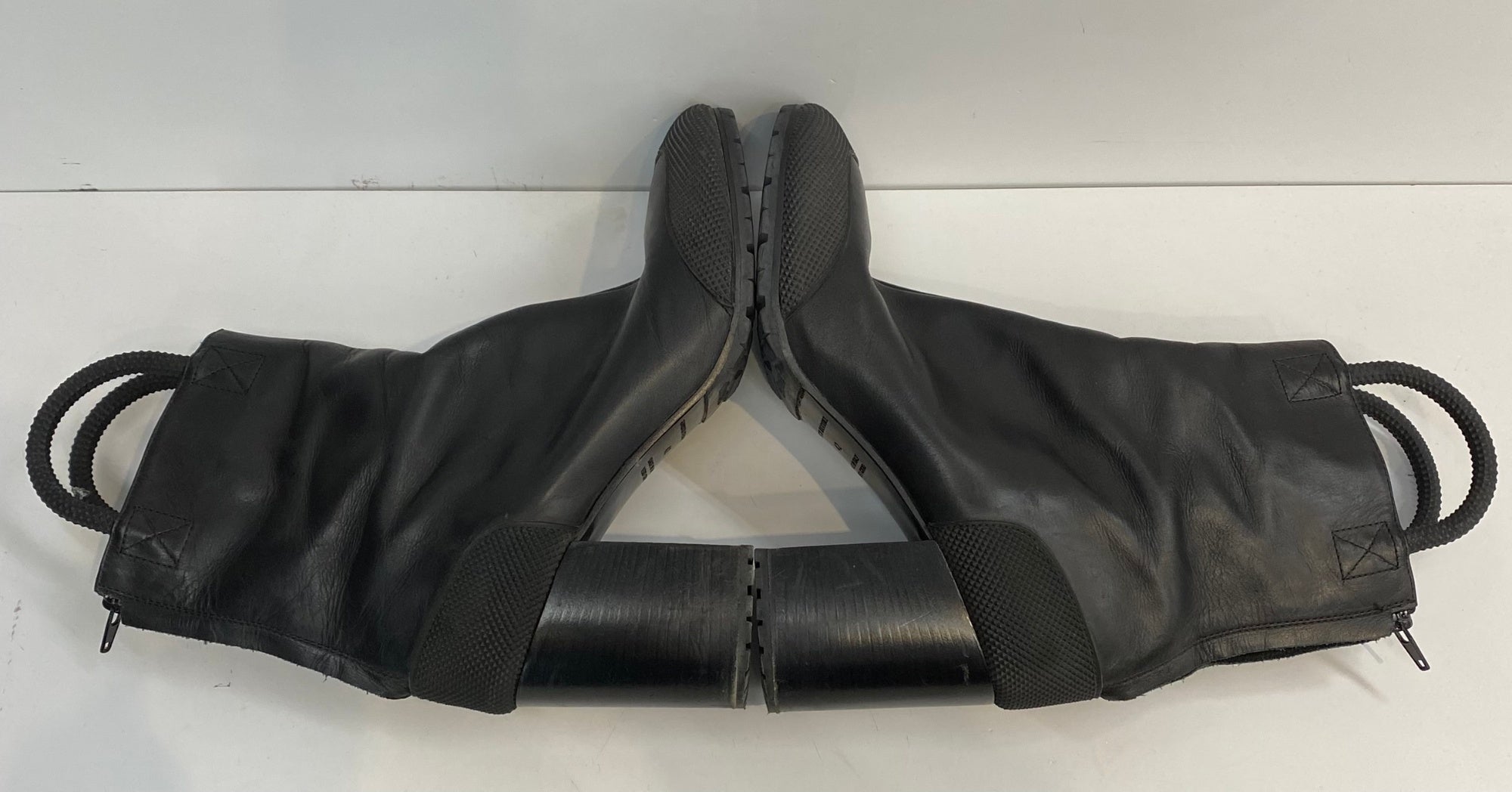 ランダムアイデンティティーズ RANDOM IDENTITIES レザーヒールブーツ