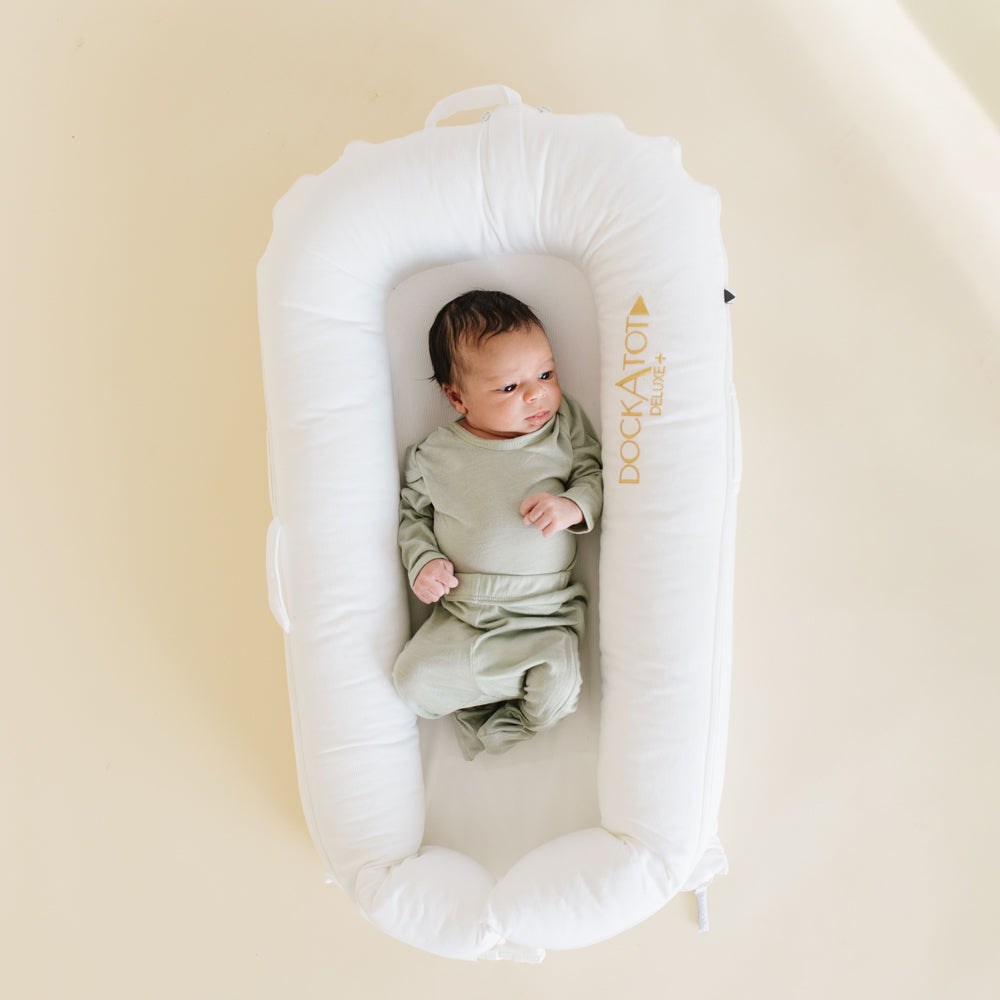 新生児のくつろぎ空間に｜DockATot公式｜ぬくもり設計のベビーラウンジ