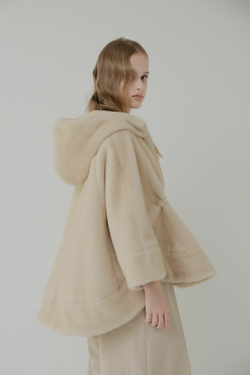 可愛すぎて毎日着たくなるteddy poncho♡ ママにもおすすめです | ママ