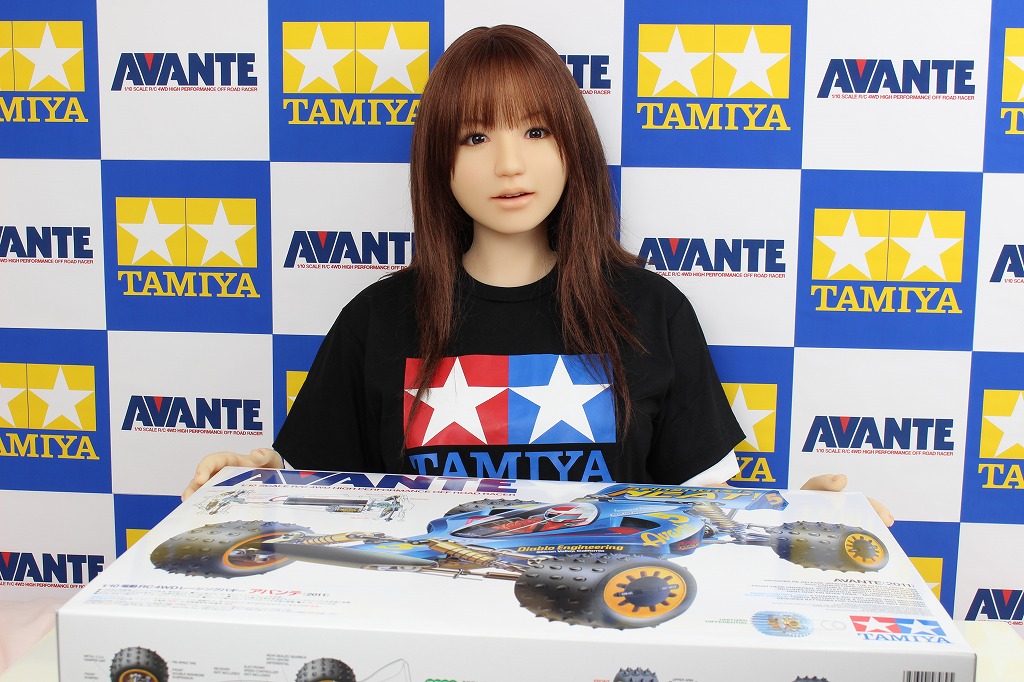 ドールとタミヤ「アバンテ」 (組立編1)
