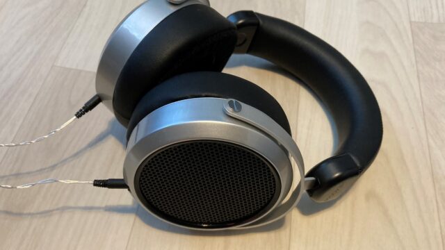 レビュー】名機SONY MDR-F1 フルオープンヘッドホンの魅力 - どせいの