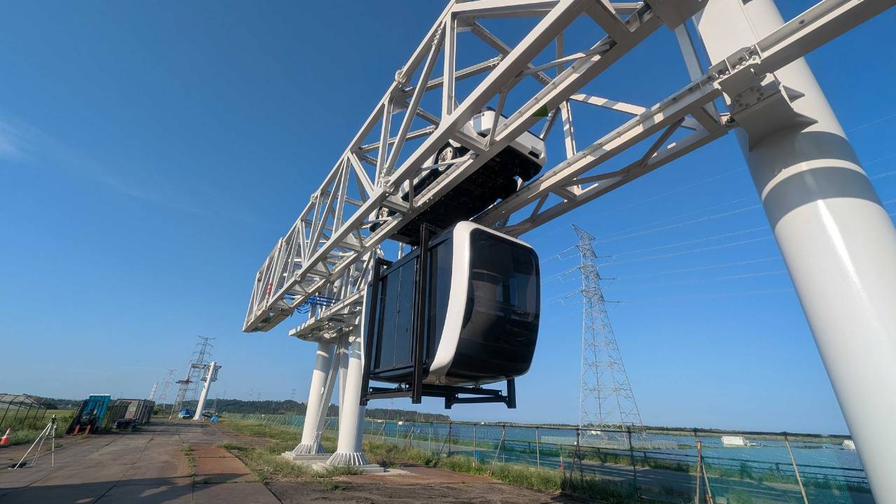 自走式ロープウェイ「Zippar」、成田空港の新交通システムの導入可能性