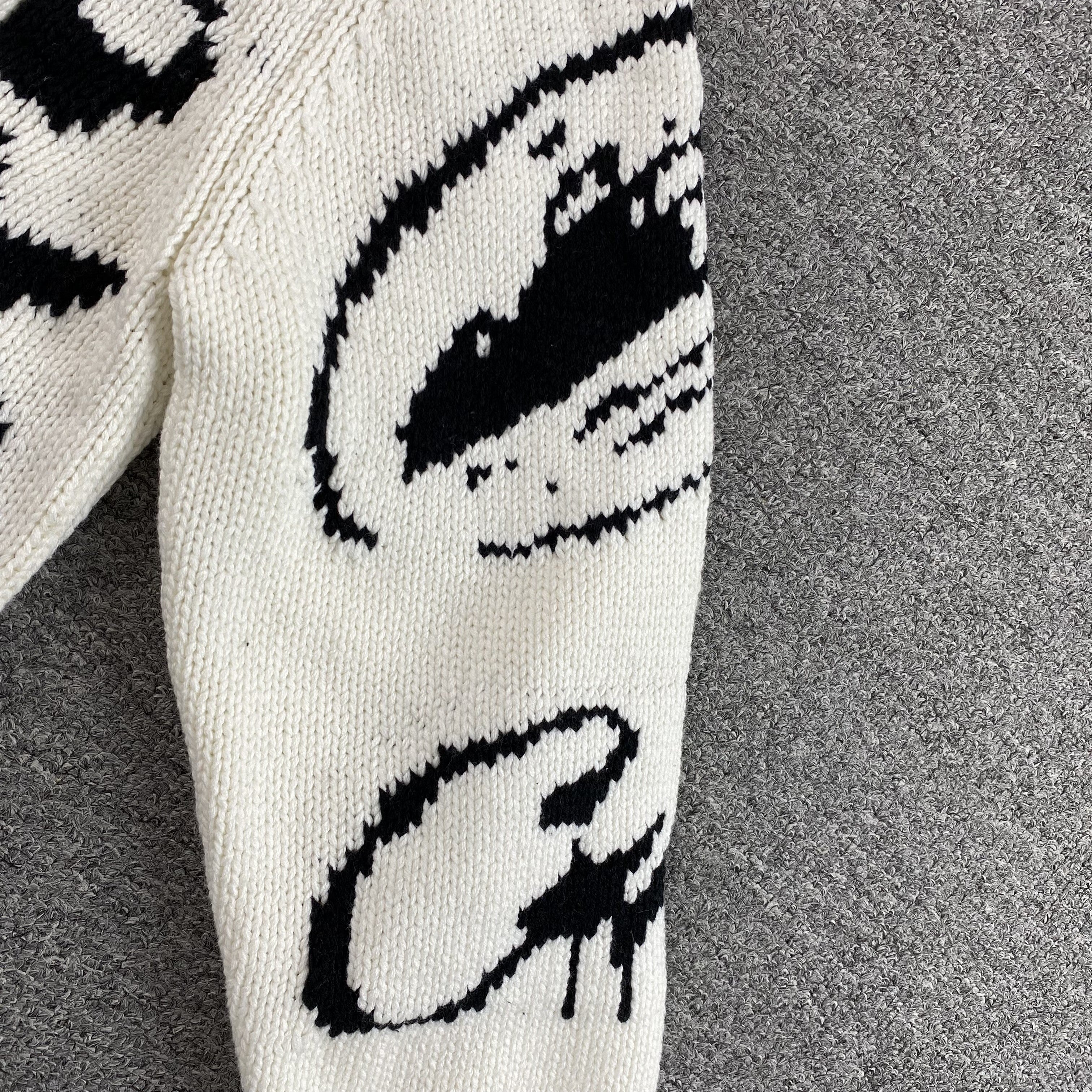 Corteiz VVS Jacquard Knit Zip White – Drip Store Argentina