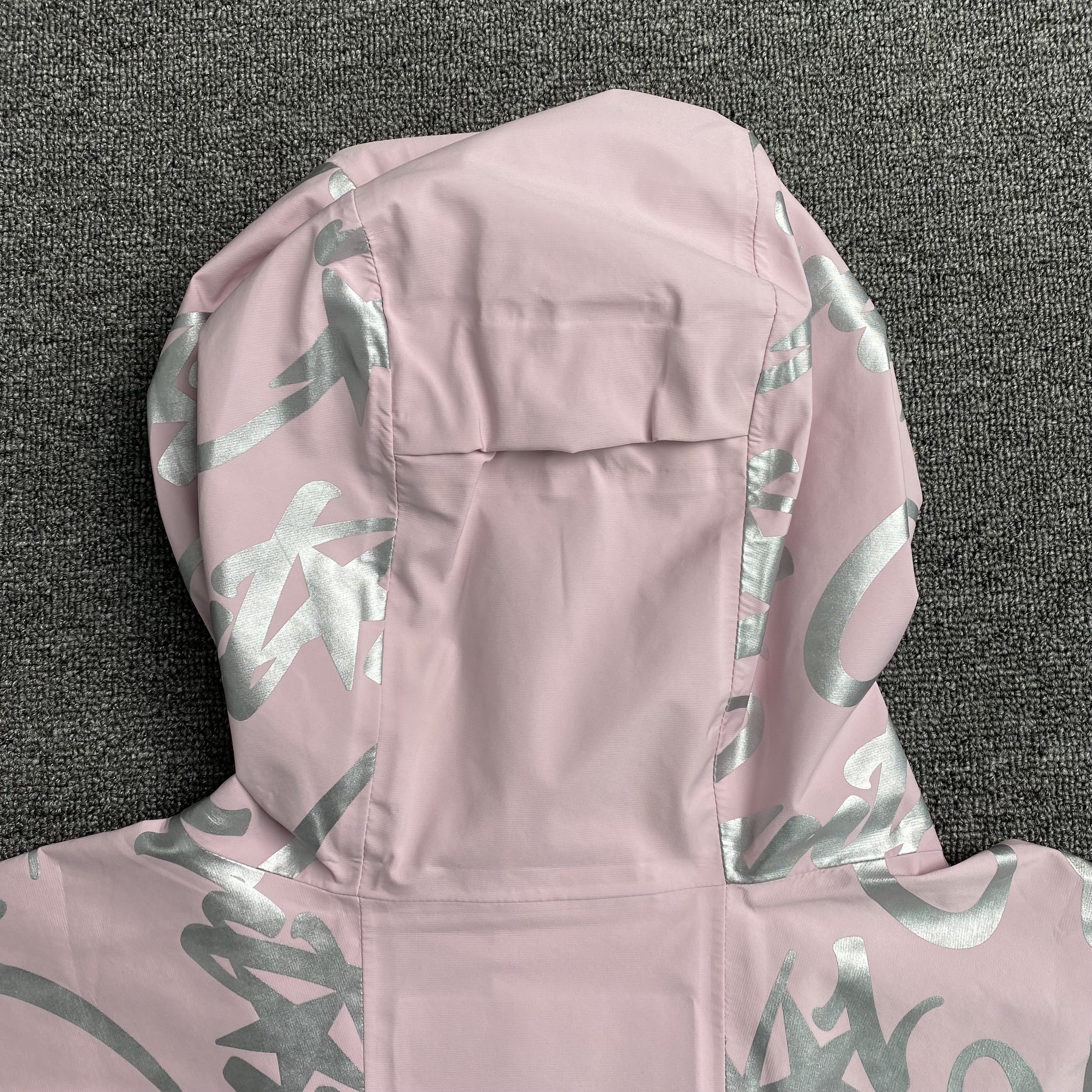 Campera Corteiz Elitework Waterproof Shell Rosa – Drip Store Argentina