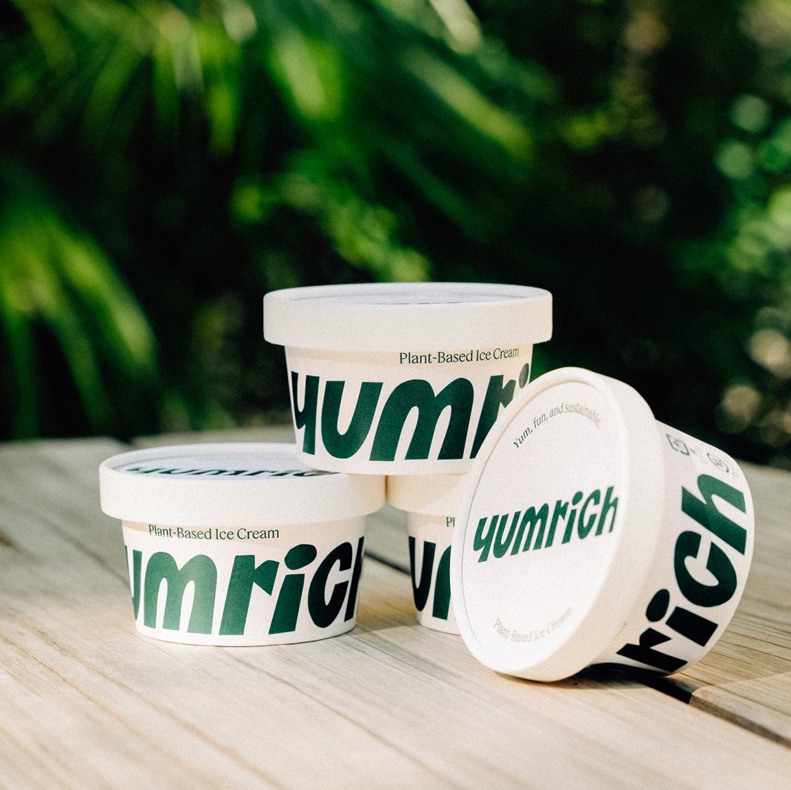 ヘアケアギフトセット／パドルブラシ＆ヘアミルク | john masters