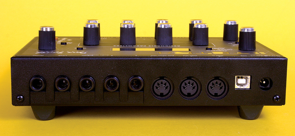 Dave Smith Instruments Tetra