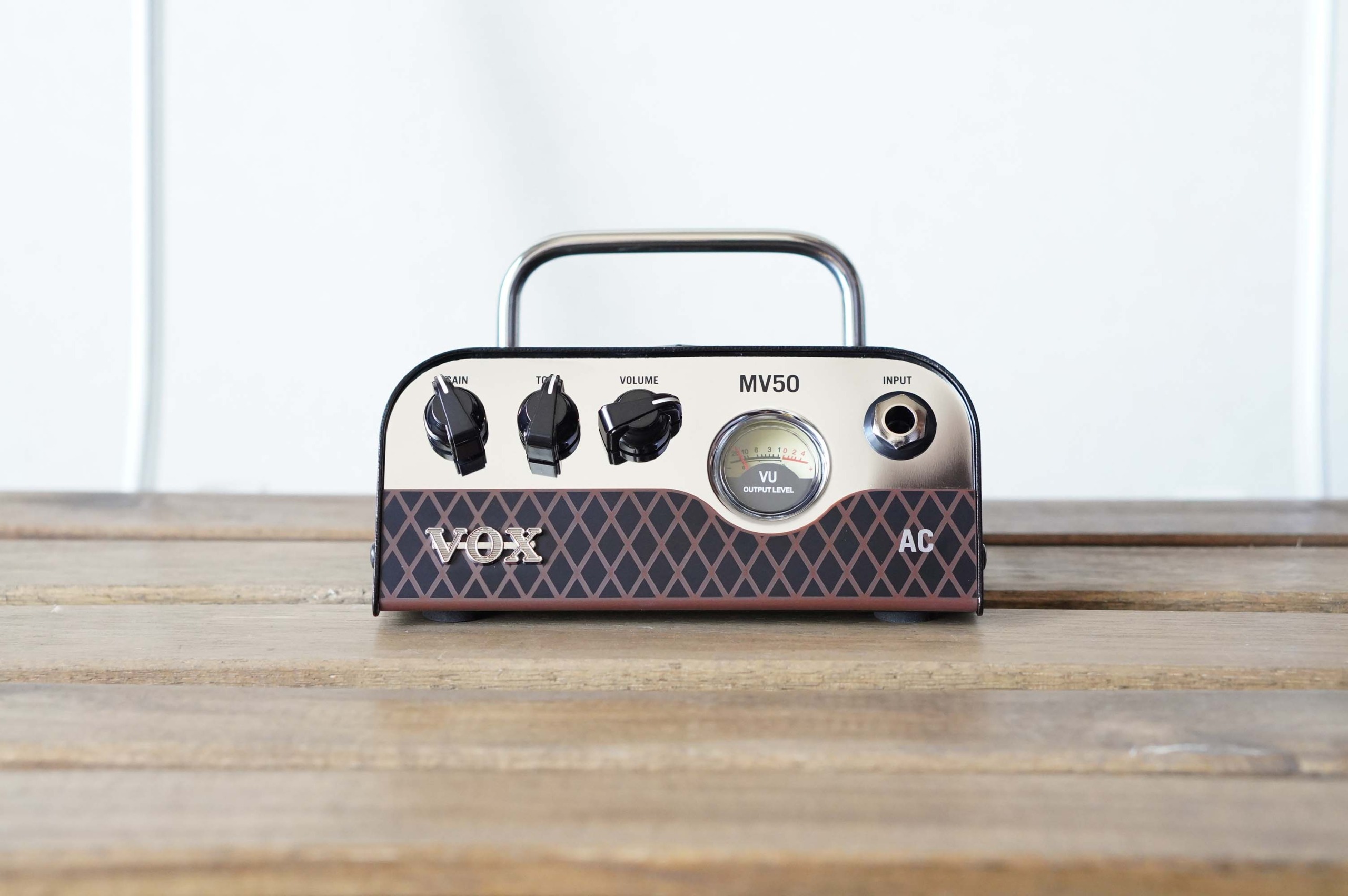 VOX MV50 ACの使用レビュー！超小型だけど本格ギターアンプ。LINE録音