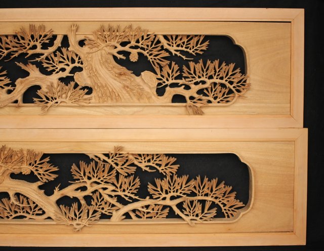 井波彫刻 弘介銘 松の深彫木彫欄間2枚1組 R2562Y｜骨董店 のびる 古