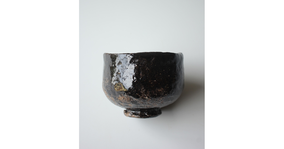 加納白鴎「古霊」手捻黒茶碗 共箱 P564｜骨董店 のびる 古美術 骨董
