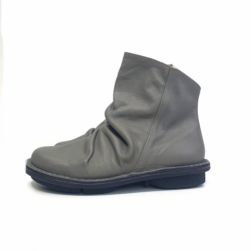 送料無料】trippen[トリッペン]/PLEATS-SAT[プリーツ]/BTN-GY 優しい