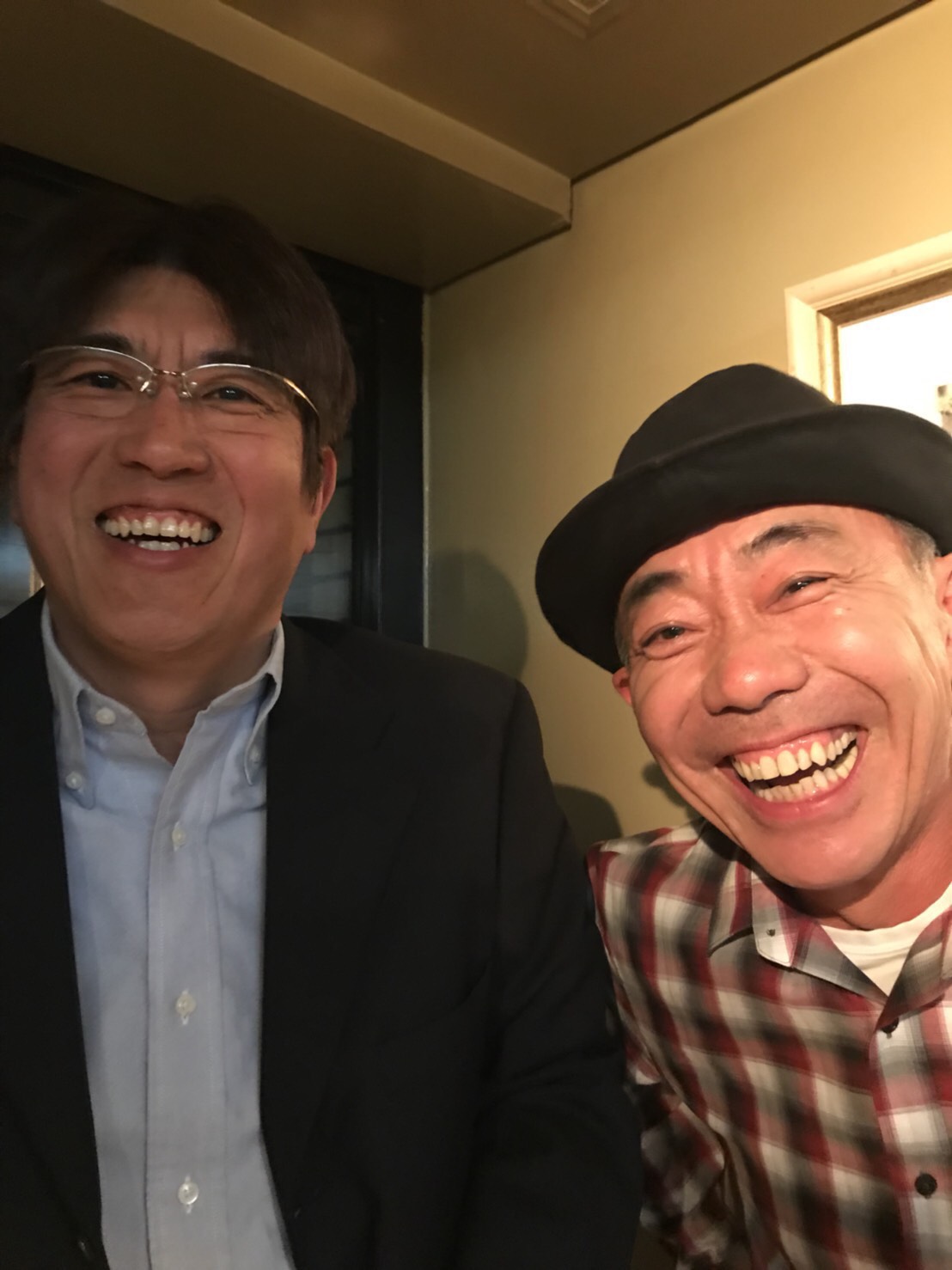 木梨憲武＆石橋貴明、安田成美が撮影した“とんねるず”ショット「ライブ