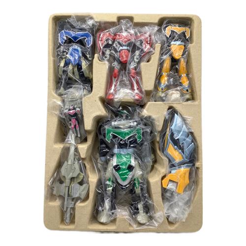 BANDAI (バンダイ) 魔法戦隊マジレンジャー 魔神合体DXマジキング