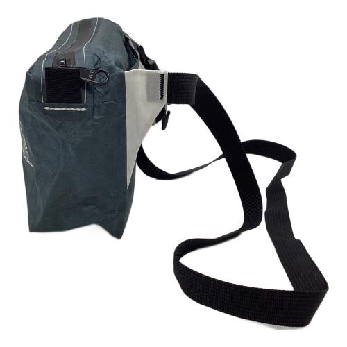 HIGH TAIL DESIGNS (ハイテイルデザイン) ショルダーバッグ グレー