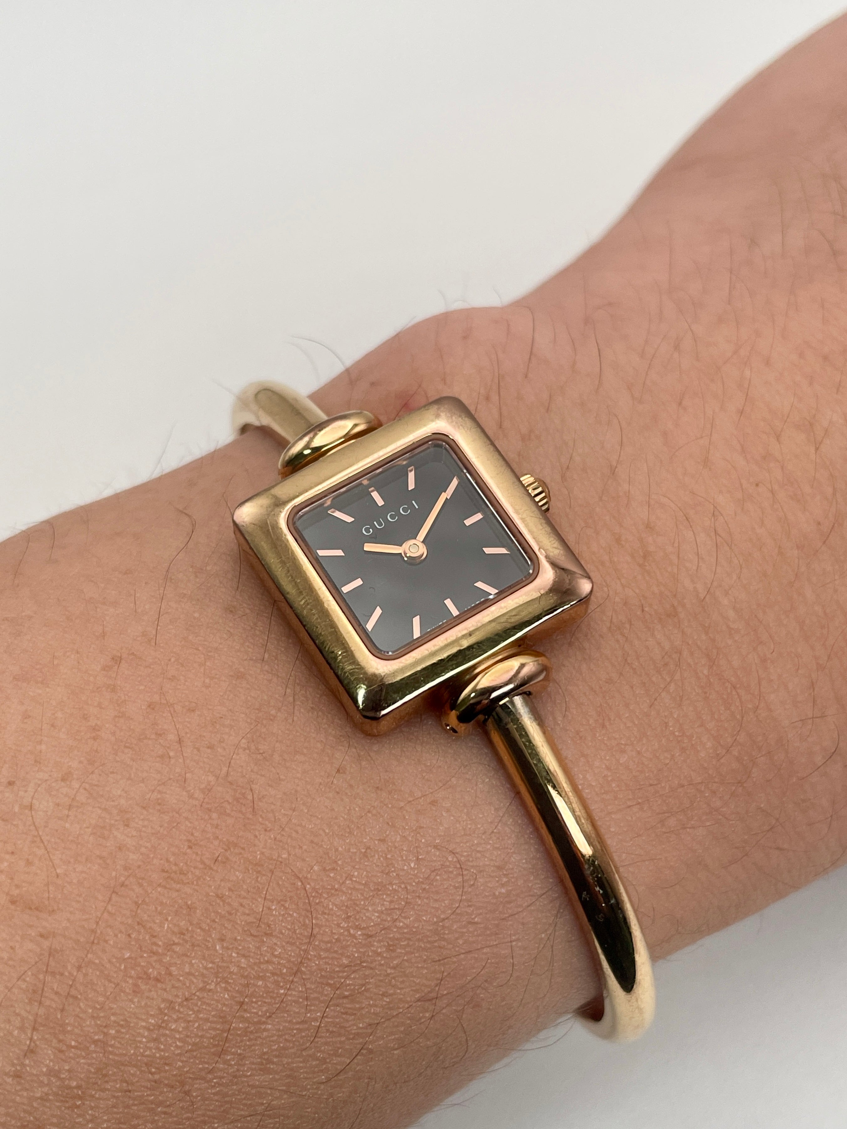 Gucci 1900L Vintage Women's Watch in Gold – Eleven13 Studios