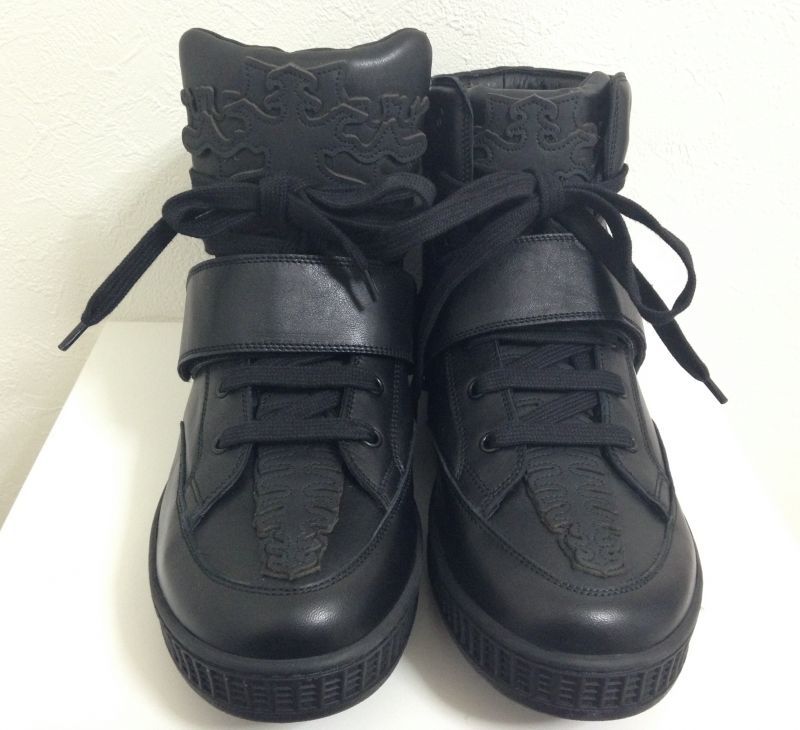 GIVENCHY(ジバンシィ)ブラックレザーベルクロ付きハイカットスニーカー