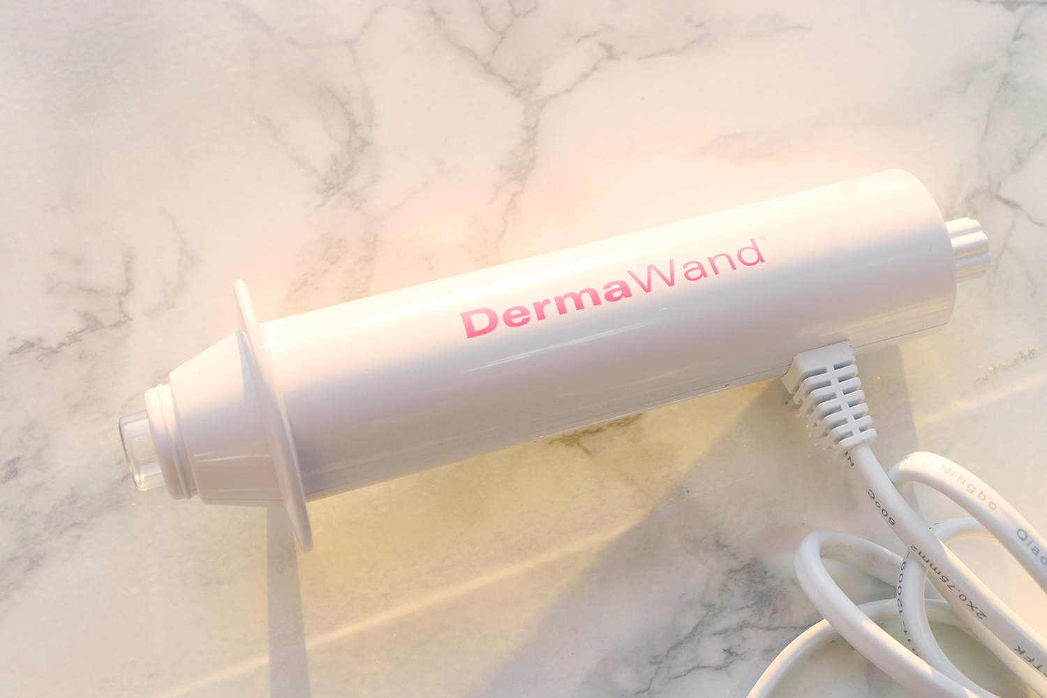 気になる目元口元のハリ・引き締めに効果絶大！カナダ発の美顔器、RF