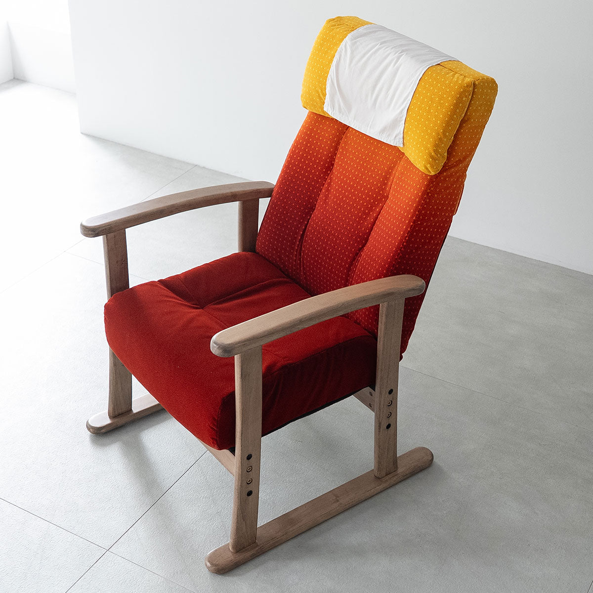 JR東日本コラボ 山形新幹線 E8系 ポケットコイル 高座椅子 普通席