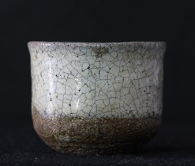 斑唐津ぐい呑み 桃山時代【古美術かざま】商品18です。他にも登録して