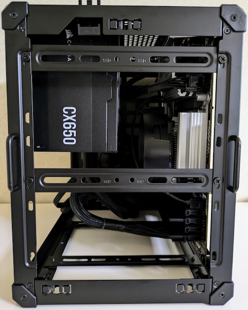 JONSBO C6 HandleとRyzen 5 8600Gで自作PCを組んでみた 後編（組み立て