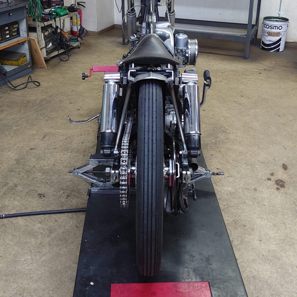 ショベル純正フレームに21インチWHEELをセット！ | (有)遠藤自動車サービス