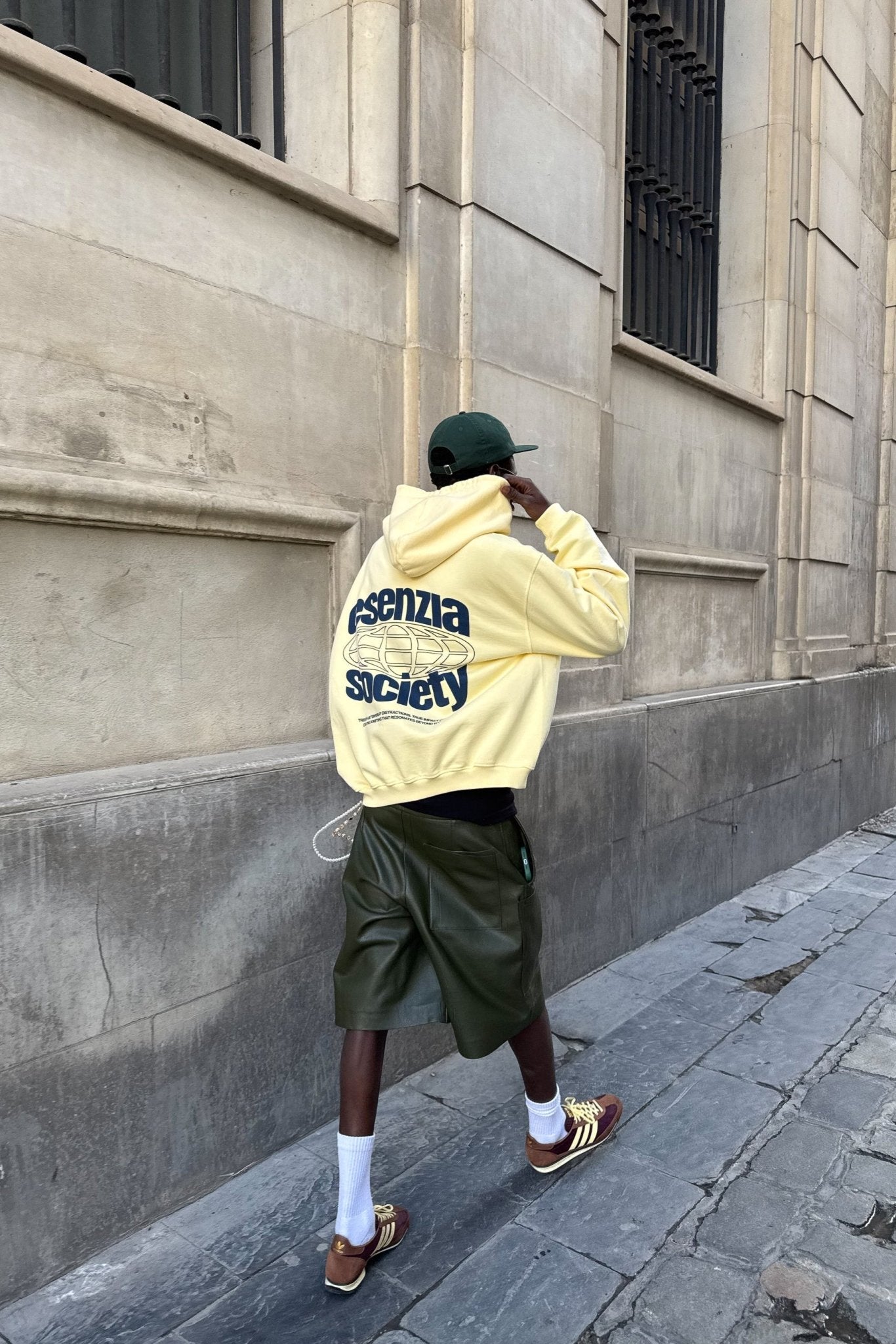 LEMON OVAL HOODIE – Esenzia