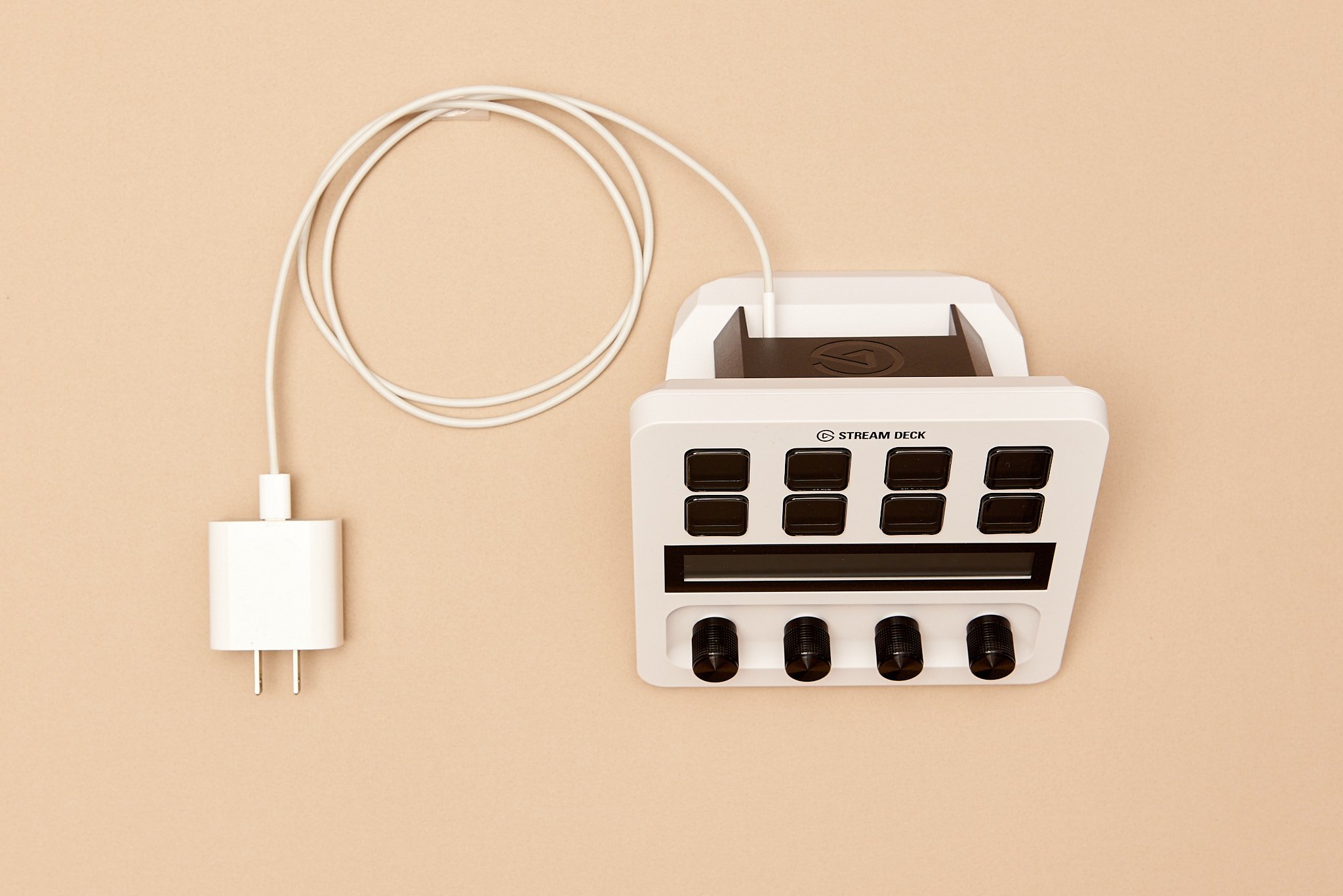レビュー】Stream Deck +がパワーアップ！——マイクを接続したりUSBハブ
