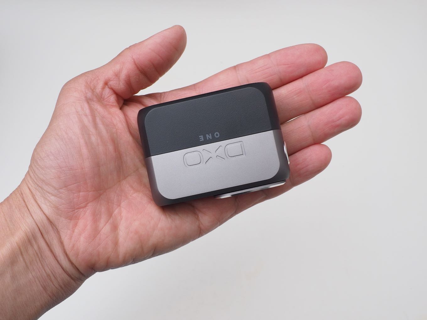 iPhoneに装着する1インチセンサー搭載カメラ「Dxo One」を購入しました