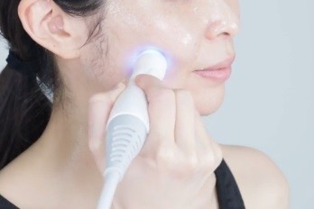 セルフエステ機器 ラクイーンワールドジャパン