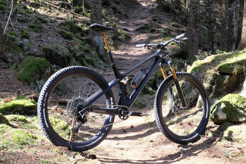 Review: YT's All-New Izzo Trail Bike - Pinkbike