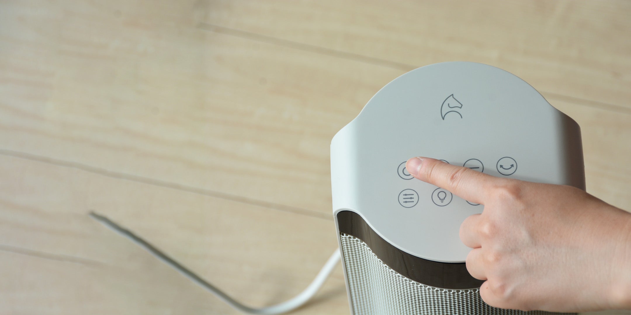 ファンヒーター COZY｜2秒で速暖・温感センサー搭載