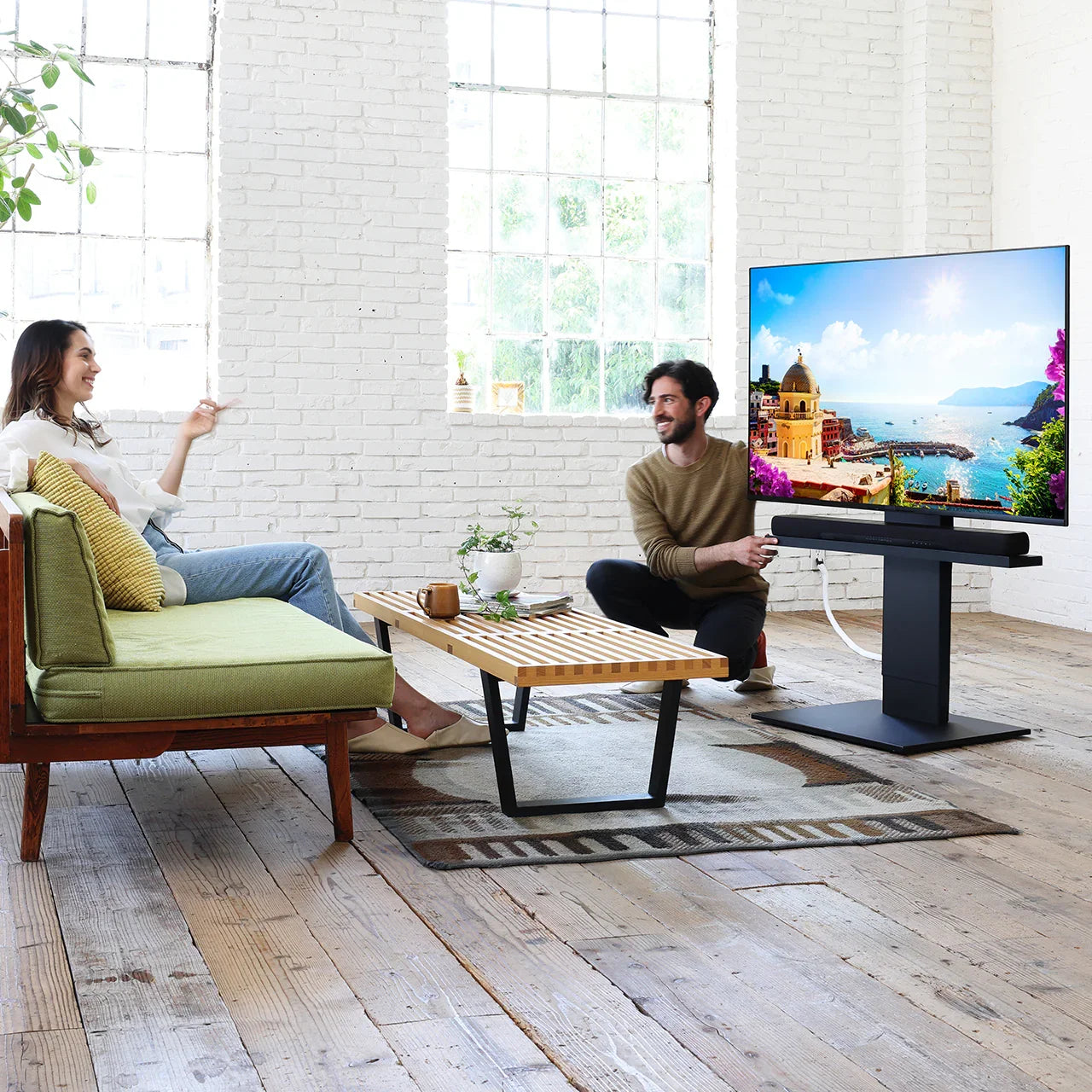 WALL INTERIOR TVSTAND V2 CASTER