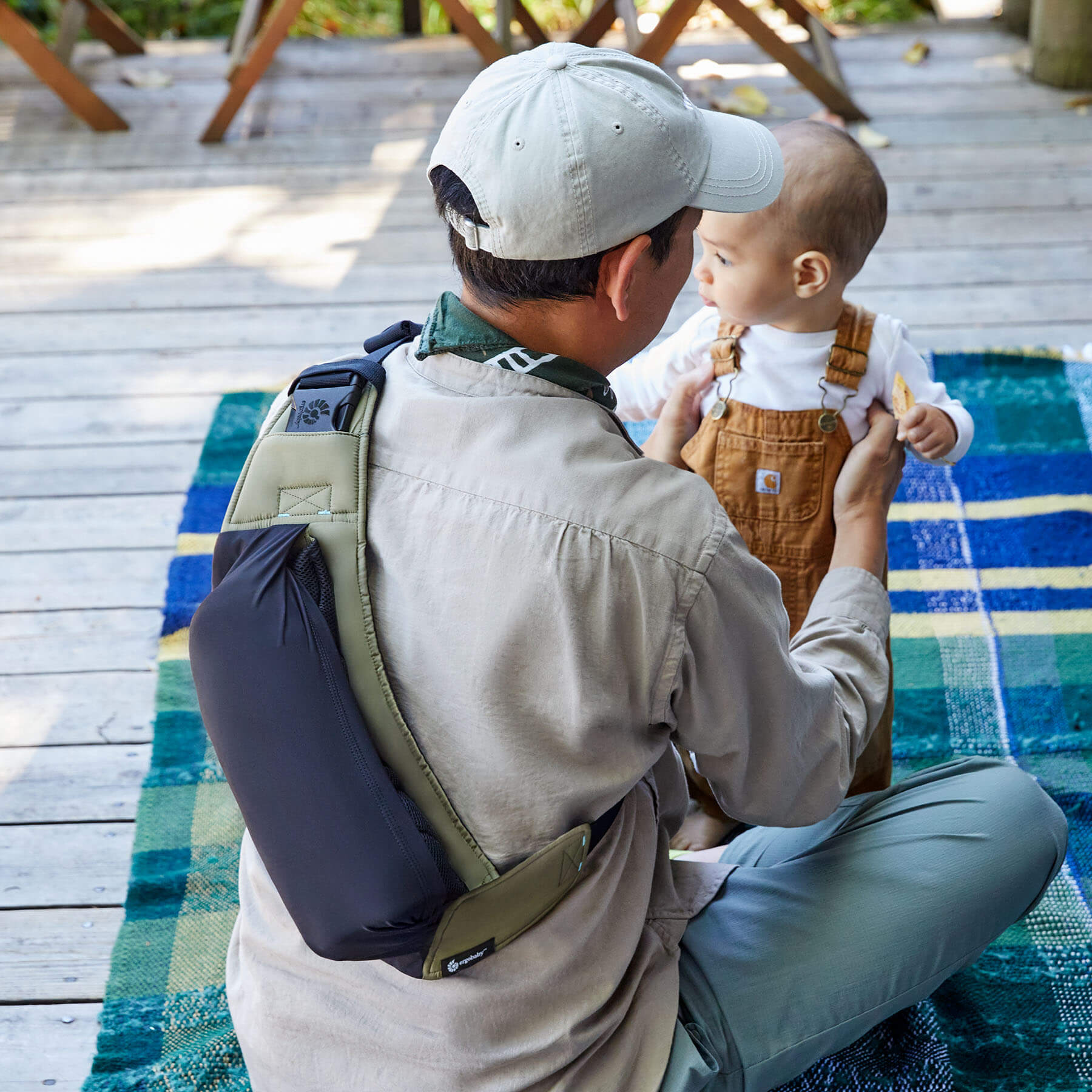 AWAY | エルゴベビー オンラインストア