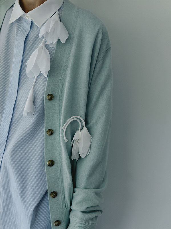 SANTEフラワーモチーフVネックニットカーディガン(F GREY): トップス