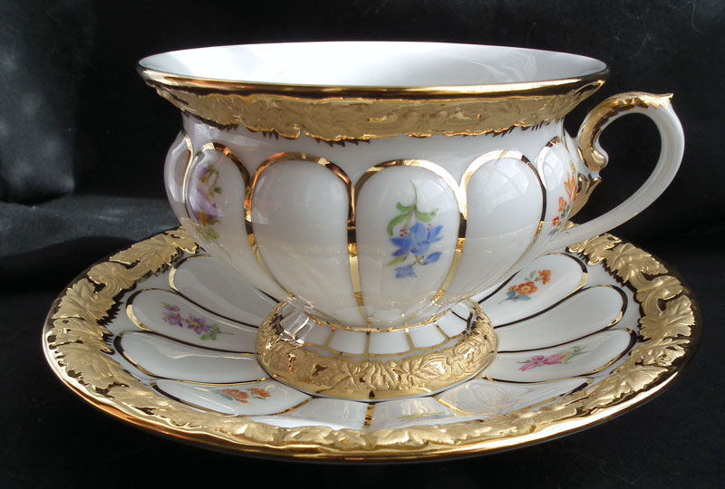 マイセン 金彩 「夏の花束」アルトツィアレリーフ 絵皿 直径 34.5