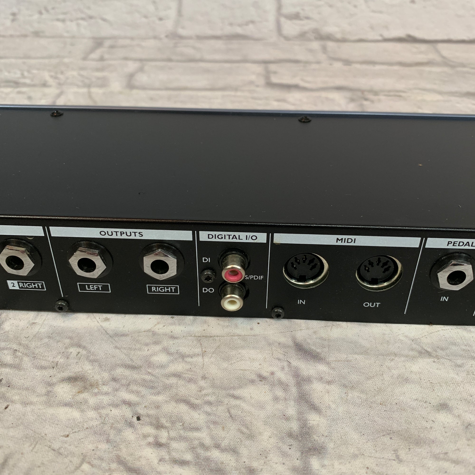 T.C. Electronic M350 Effect | Reverb Processor - Evolution Music