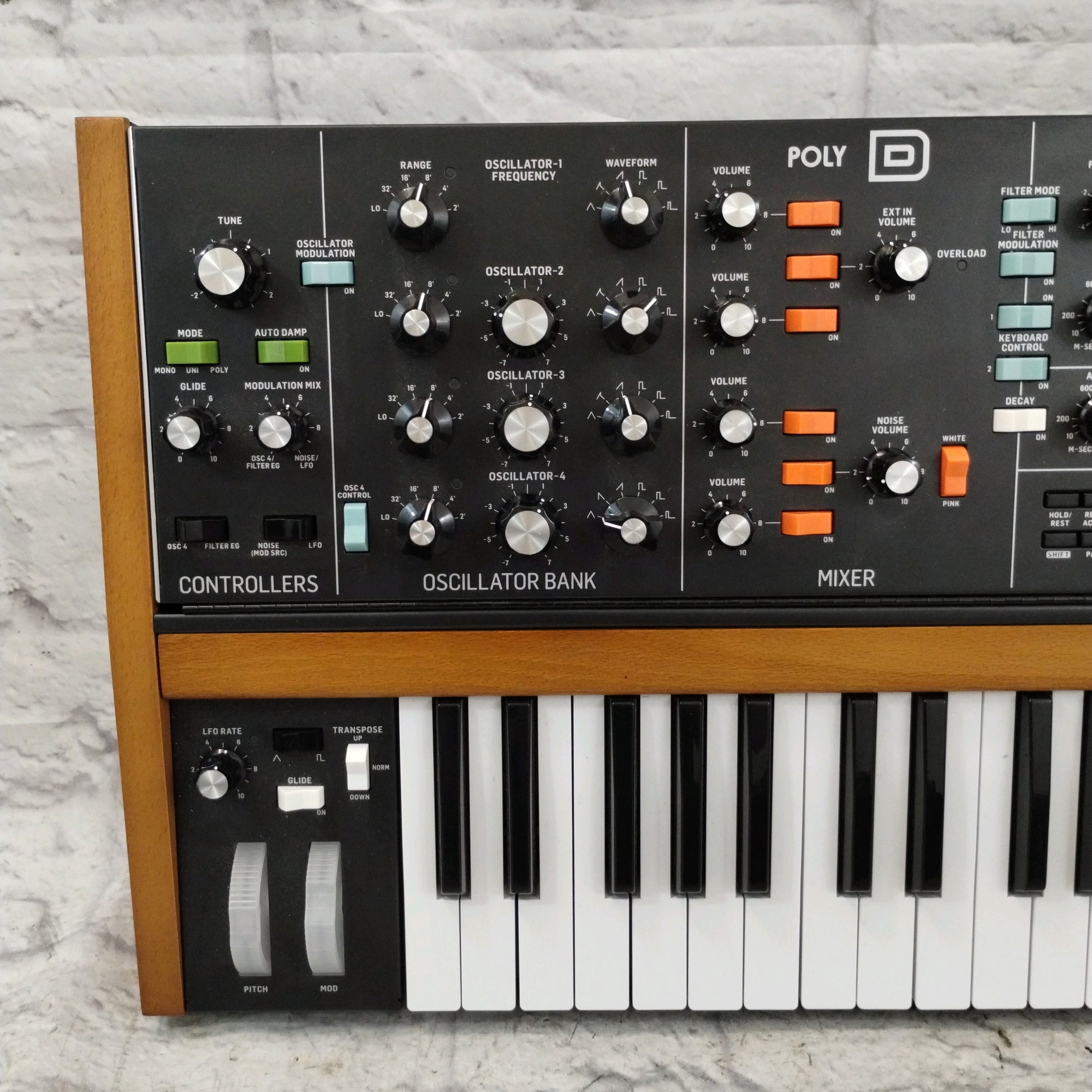 Behringer Poly D 4-Voice Polyphonic Synthesizer - Evolution Music