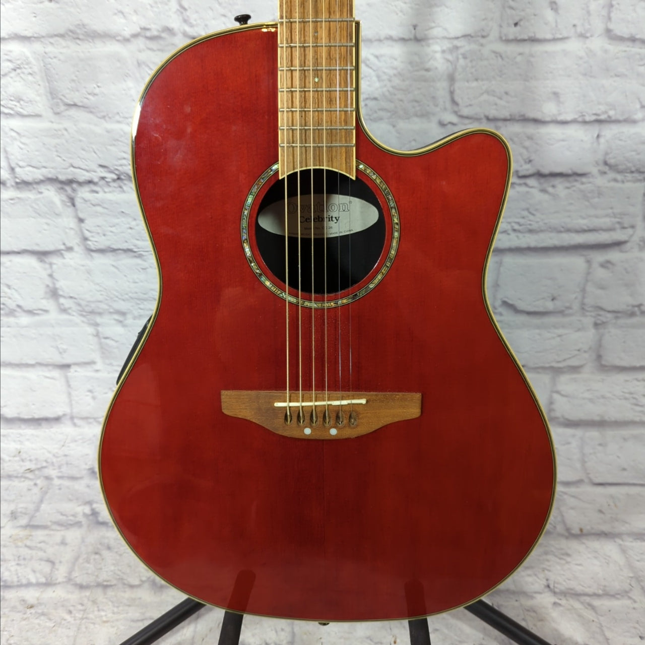 Ovation Celebrity CC28 Acoustic Electric w/ TKL Case - Evolution Music
