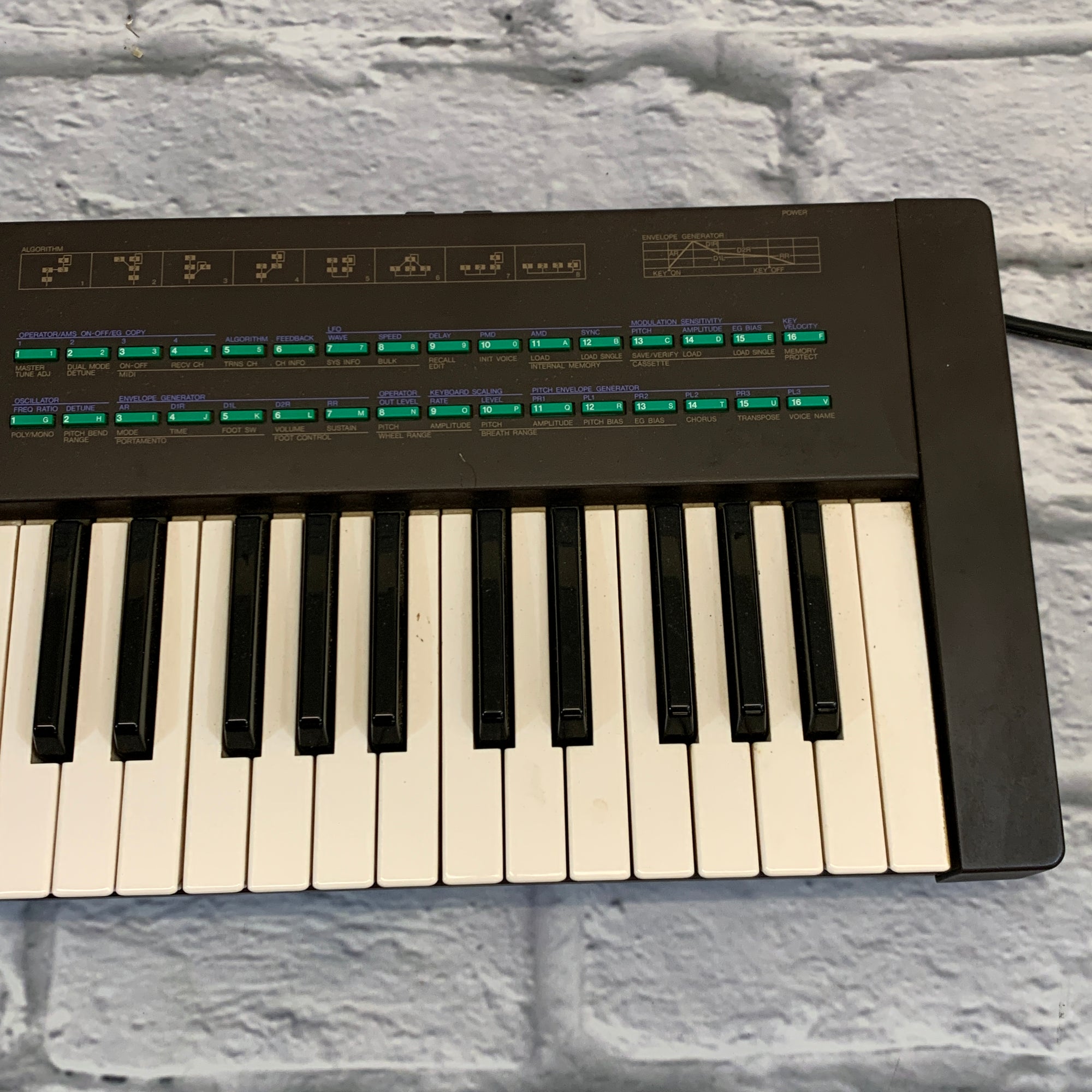 Yamaha DX21 Synthesizer Digital Programmable Algorithm Synthesizer