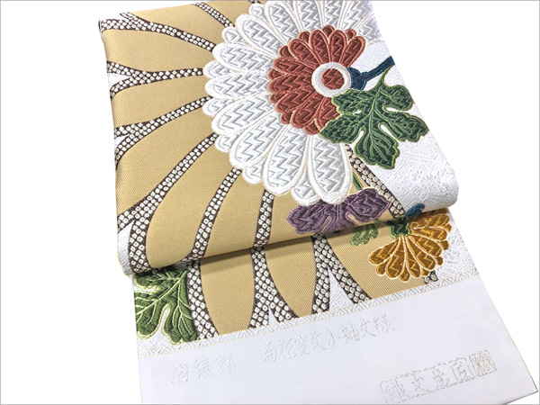 新入荷キモノ情報】高級ブランド「織文意匠 鈴木」個性的な唐織袋帯