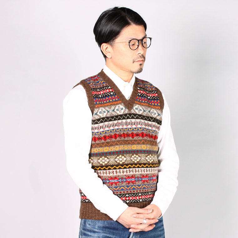 JAMIESON'S (ジャミーソンズ) AOFI VEE NECK SLIPOVER - 748A - 12 V