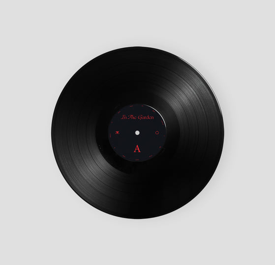 In The Garden | Moderator | Hip Dozer