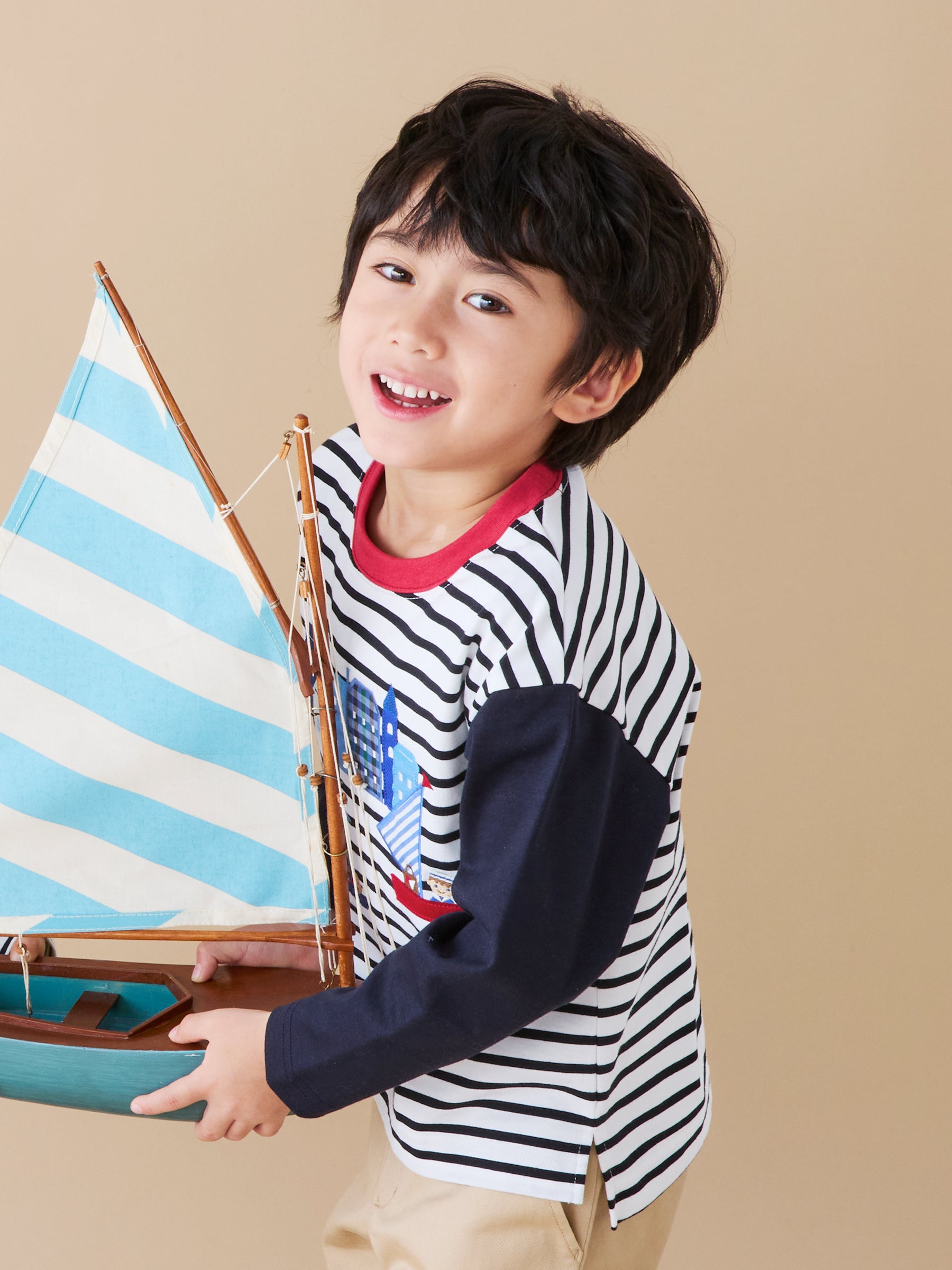 ファミリア120ハイネックTシャツ ファミリア120ハイネックTシャツ