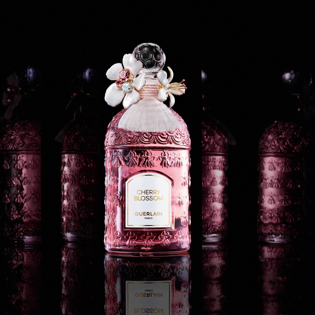 ゲランの春限定フレグランス「チェリーブロッサム オーデトワレ」が